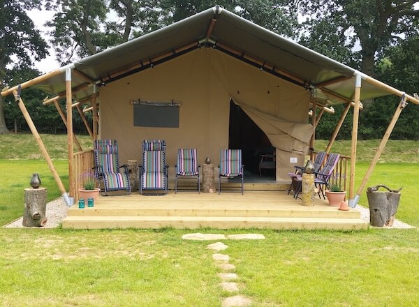 Safari tent glamping with hot tub in the Cotswolds, Oxfordshire