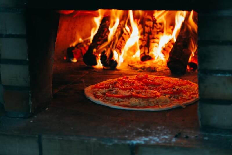 Wood-fired pizzas & pottery in the Cotswolds by Campfires & Stars, a glamping site in Oxfordshire